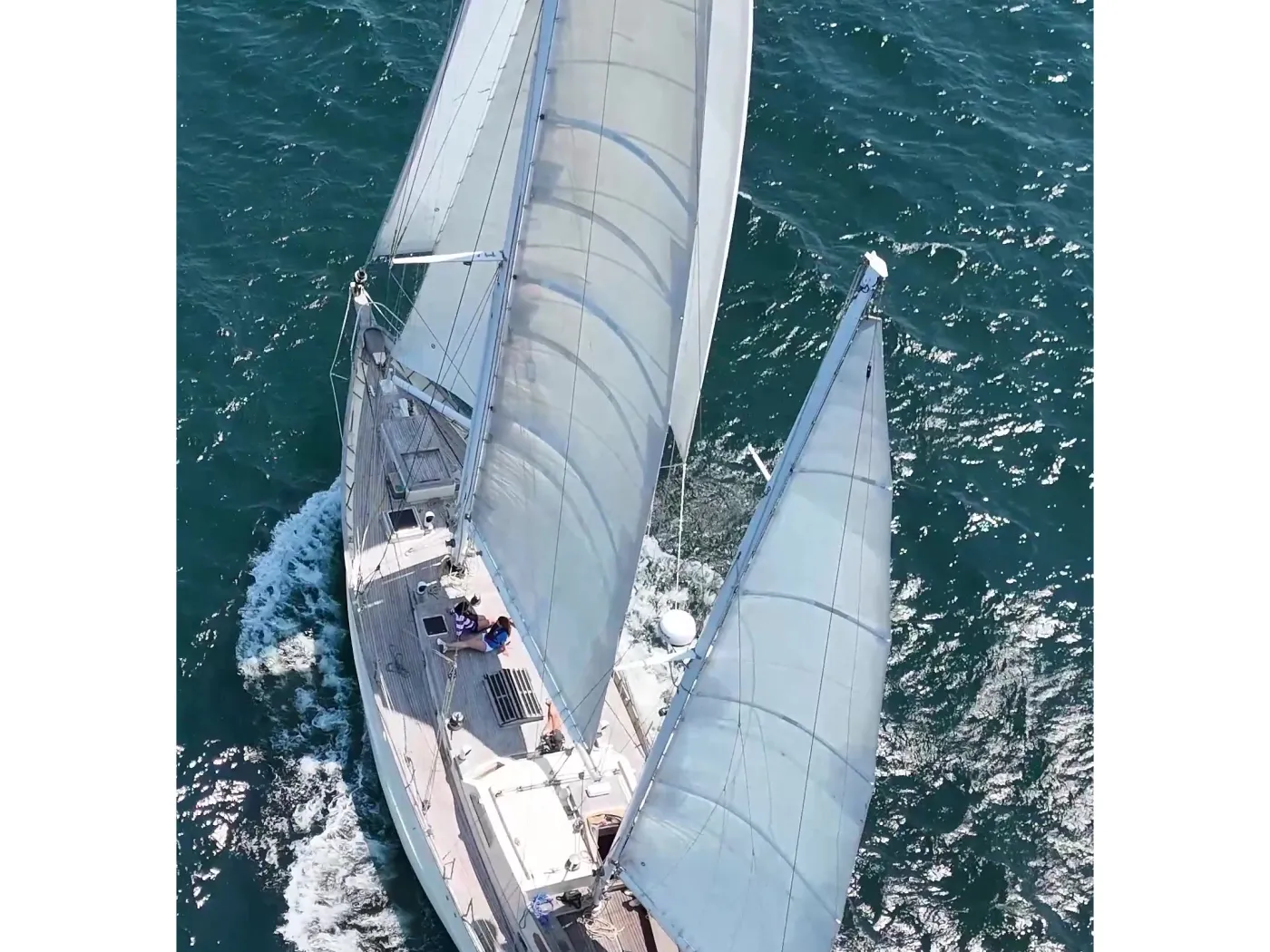 La Peregrina - Sailboat in Road Town