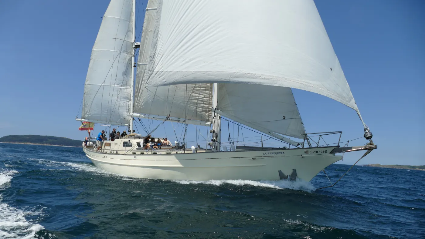 La Peregrina - Sailboat in Road Town