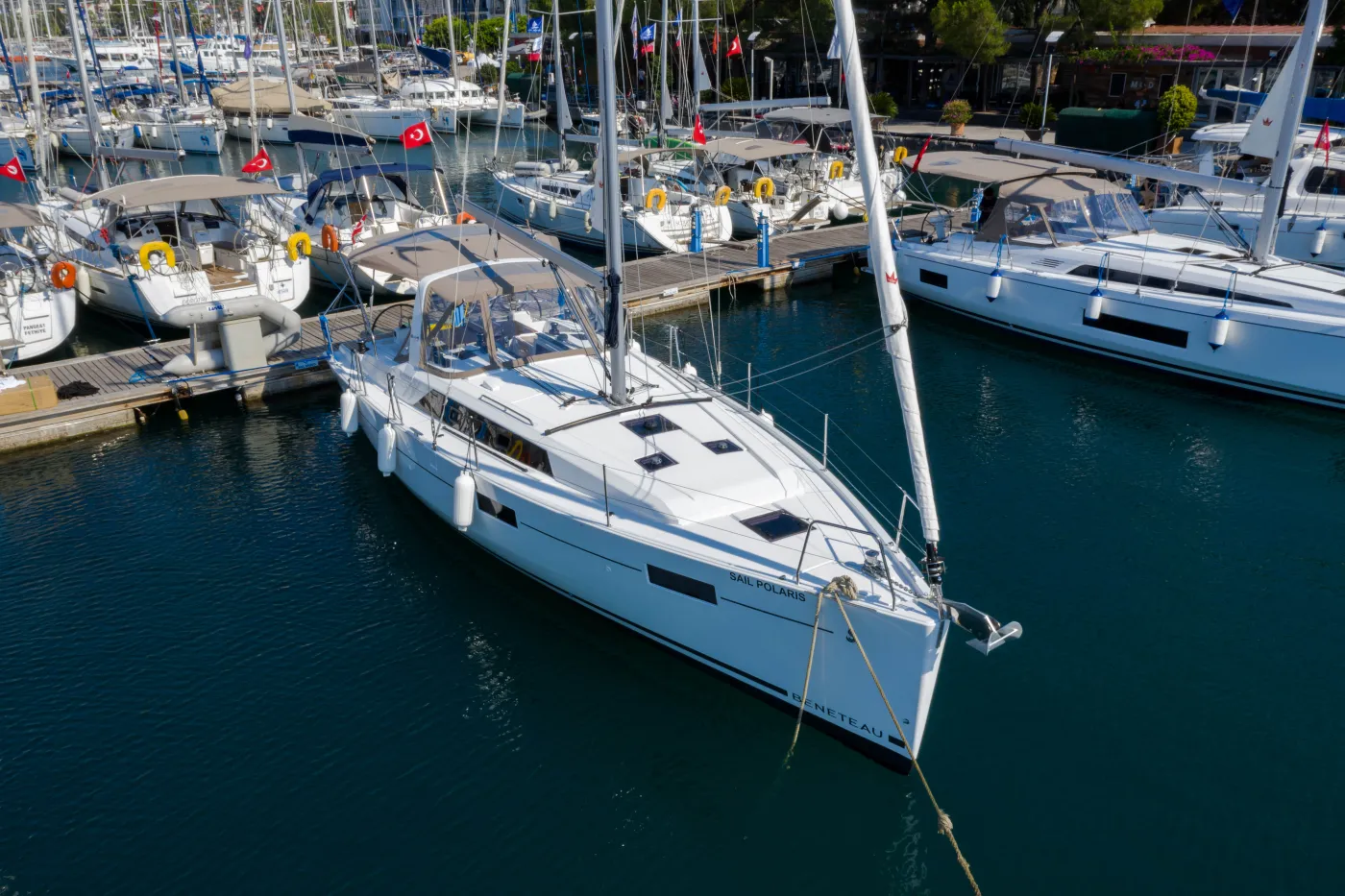 Sail Polaris - Yelkenli içinde Karagözler