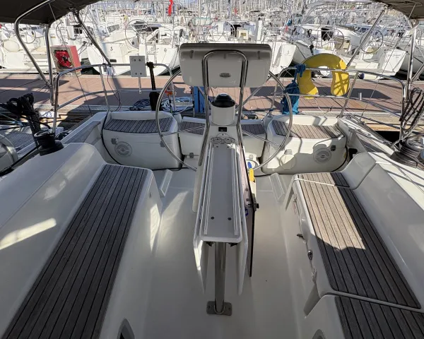 Sail Mira