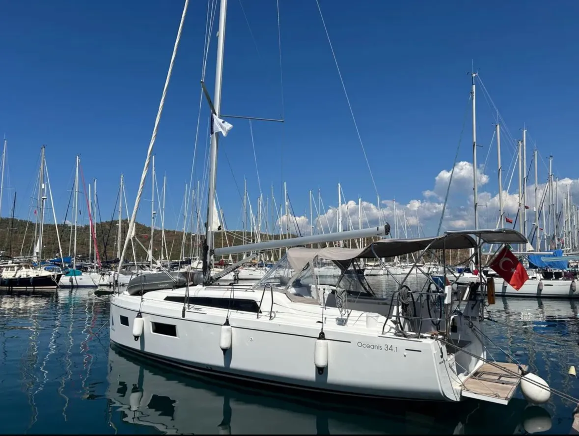 Sail Lynx - Yelkenli içinde Karagözler