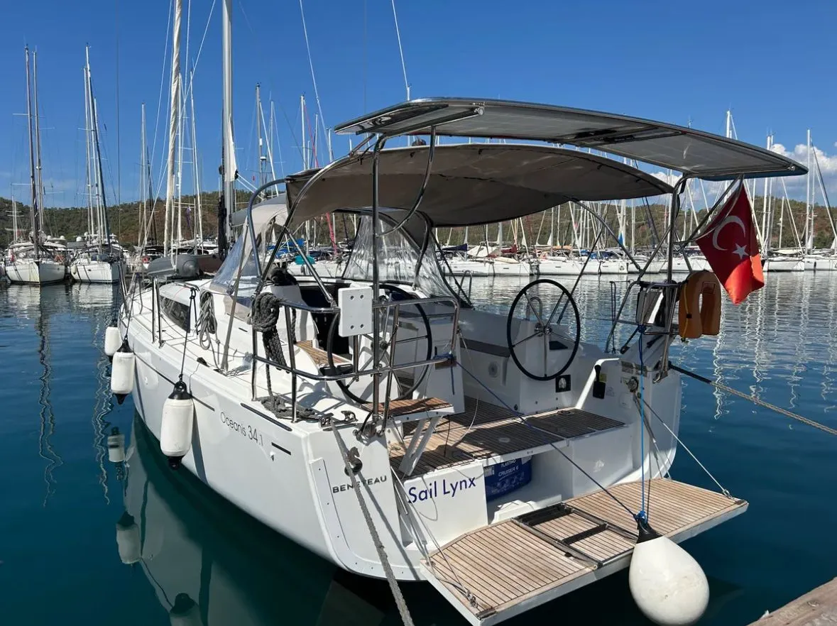 Sail Lynx - Yelkenli içinde Karagözler