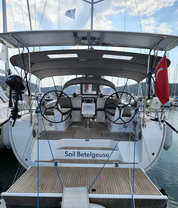 Sail Betelgeuse