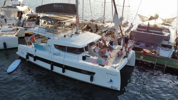 Sail Aquarius