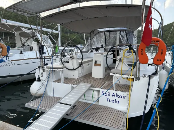 Sail Altair 1