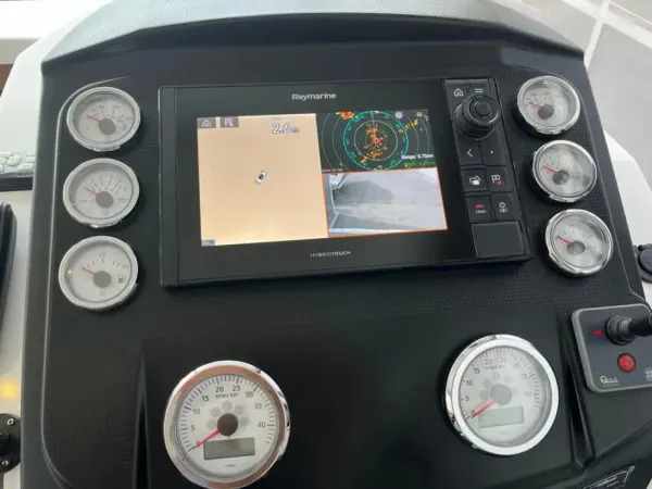 Antares 32 Fly