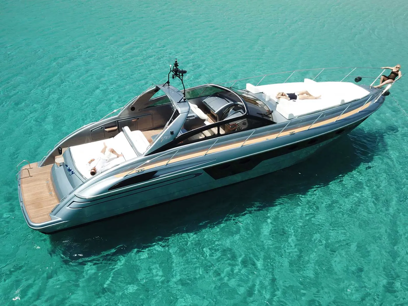 Este 2 - Motor Yacht in Ornos
