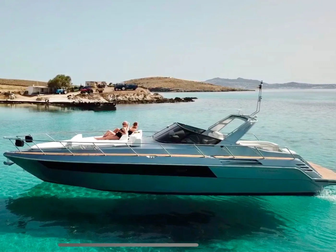 Este - Motor Yacht in Ornos
