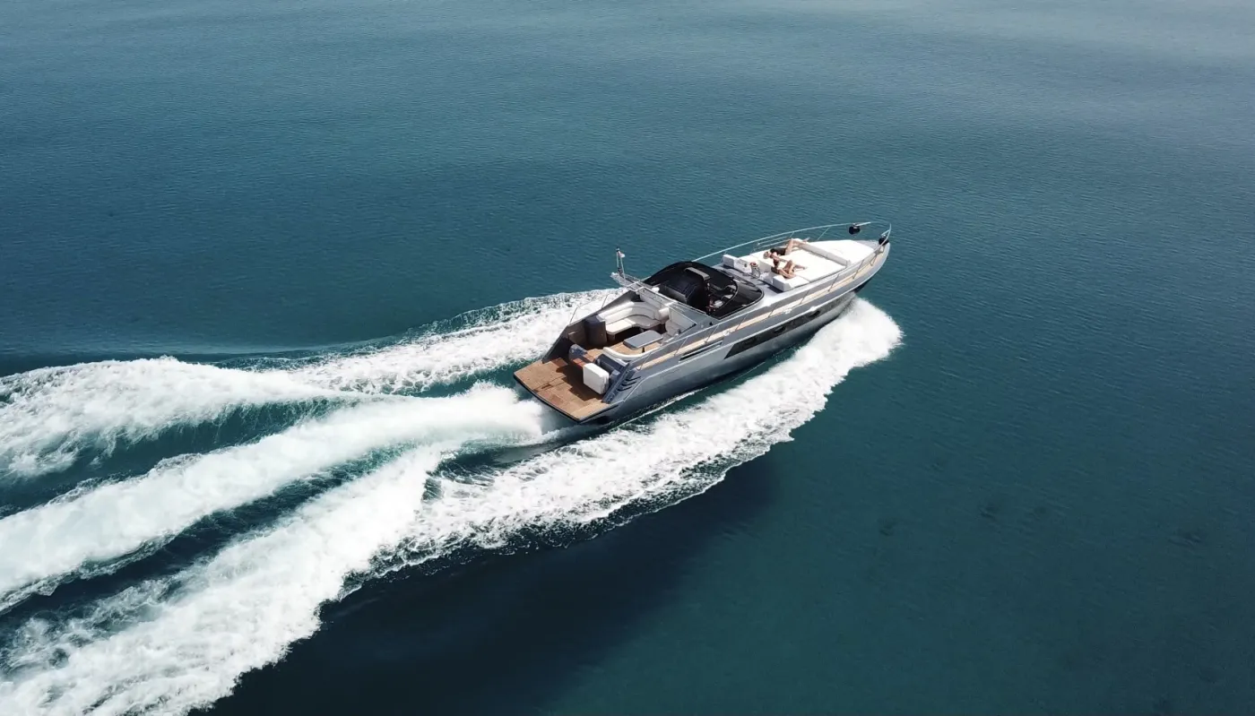 Este - Motor Yacht in Ornos