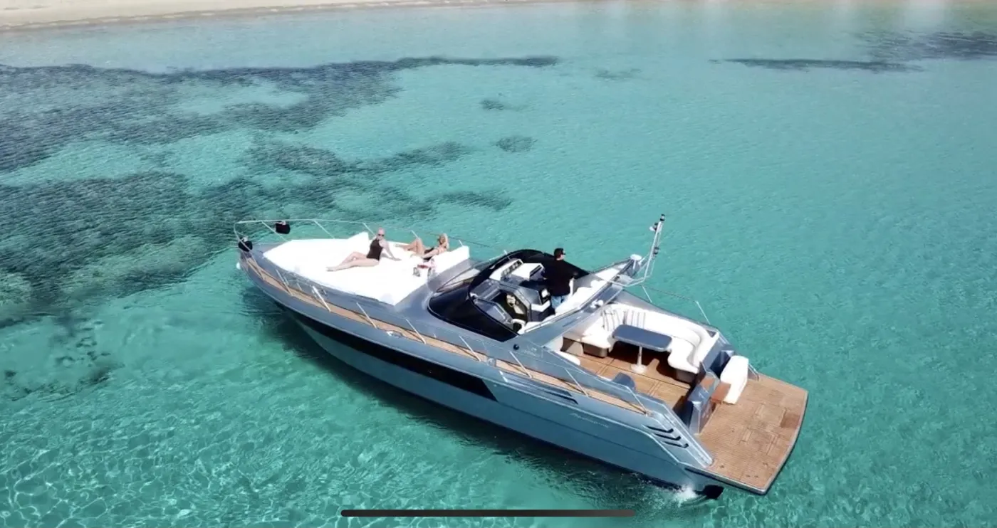 Este - Motor Yacht in Ornos