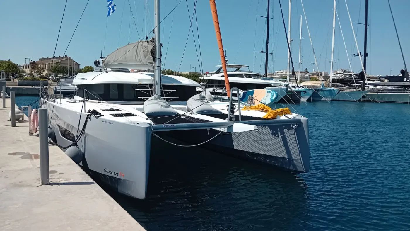 La Vita E Bella - Katamaran içinde Rodos