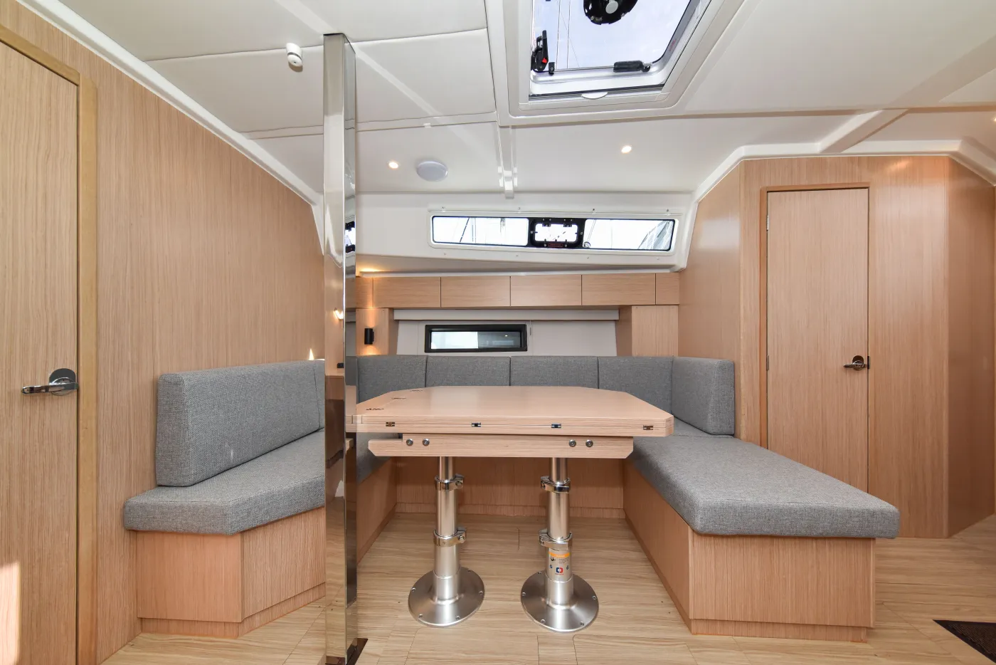 Mauvic - Yelkenli içinde Zadar