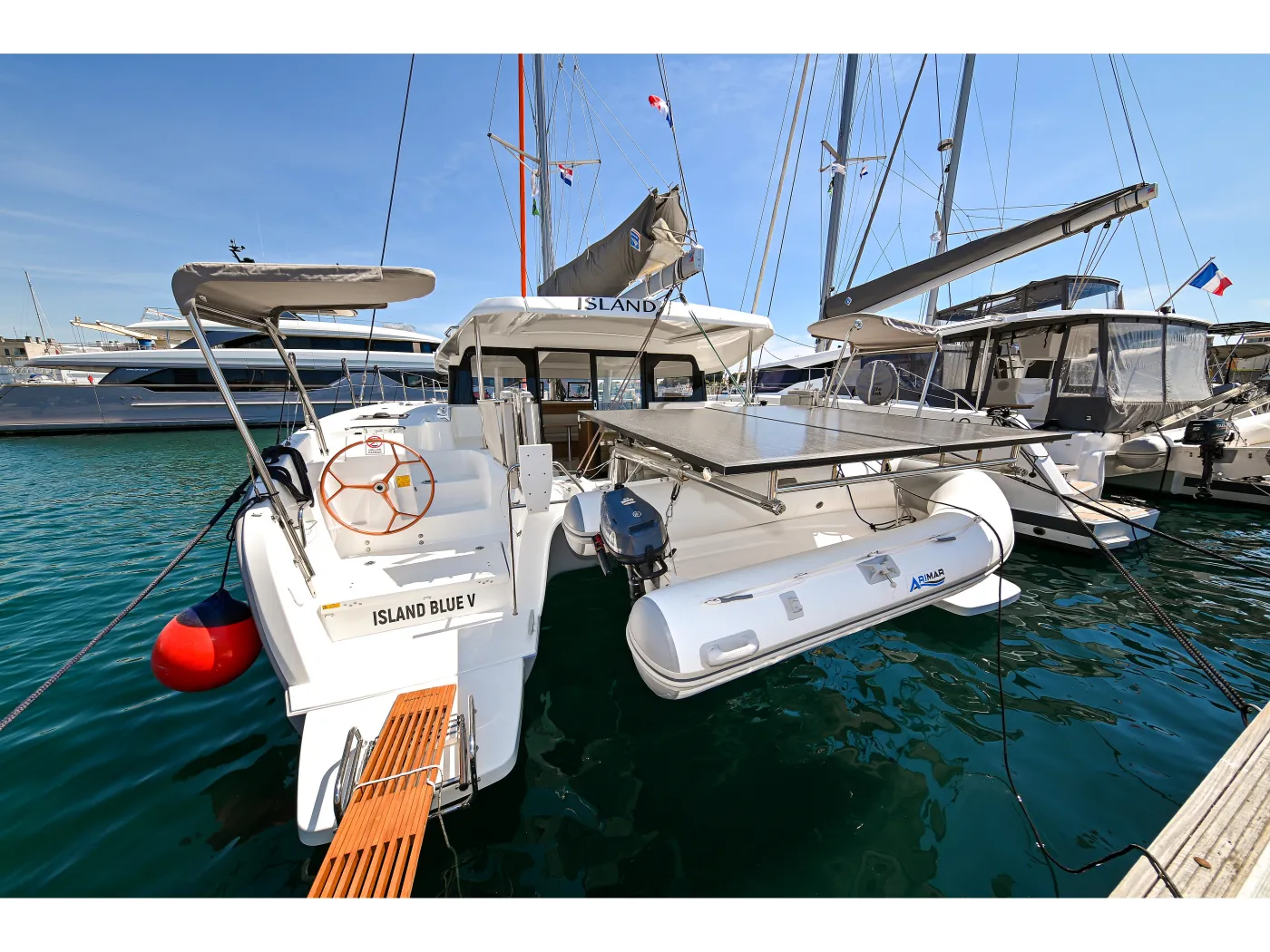 ISLAND BLUE V - Catamaran in Zadar