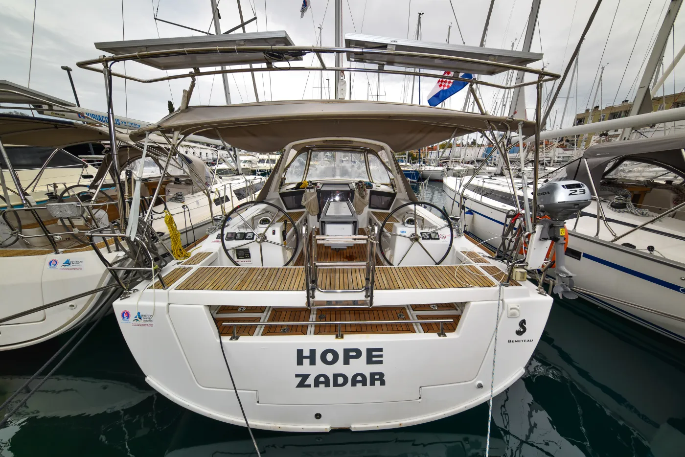 Hope - Yelkenli içinde Zadar