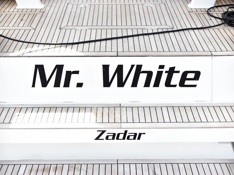 MR.WHITE - Yelkenli içinde Zadar
