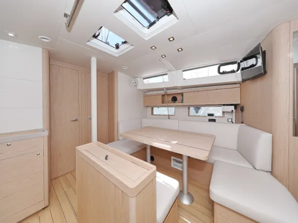 MR.WHITE