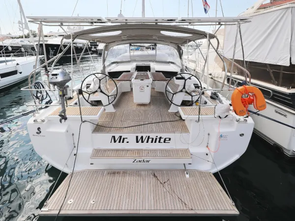 MR.WHITE