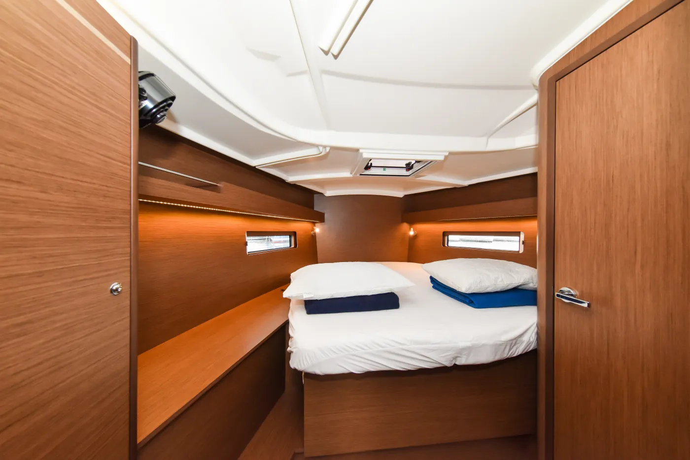 EYLIN - Yelkenli içinde Zadar