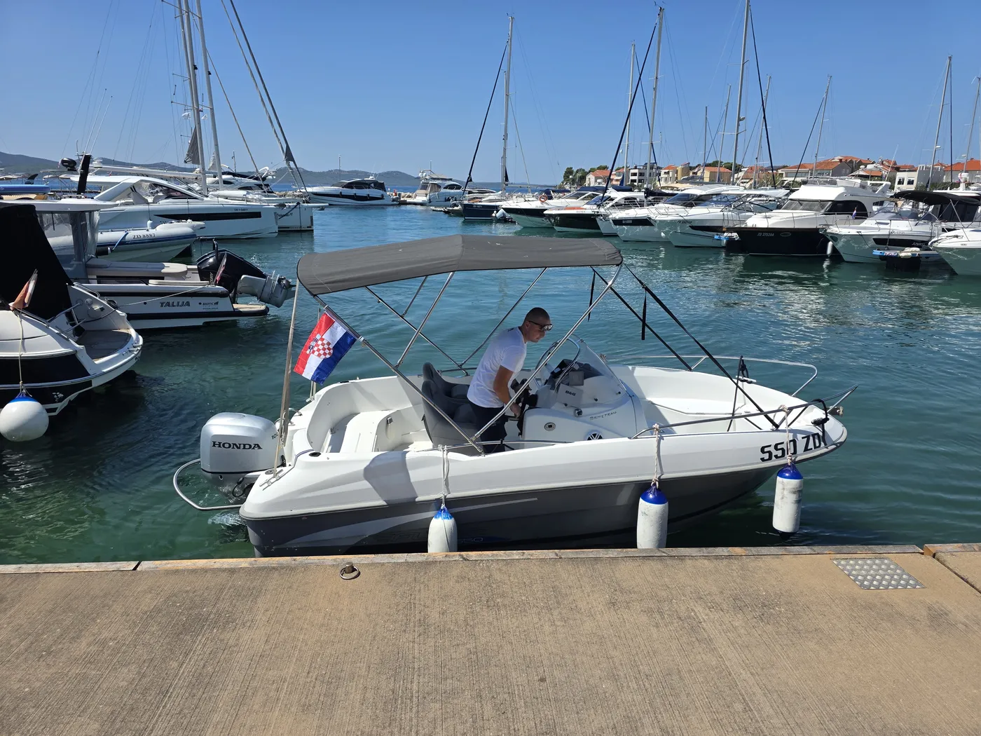 BEBA - Motor Yat içinde Zadar