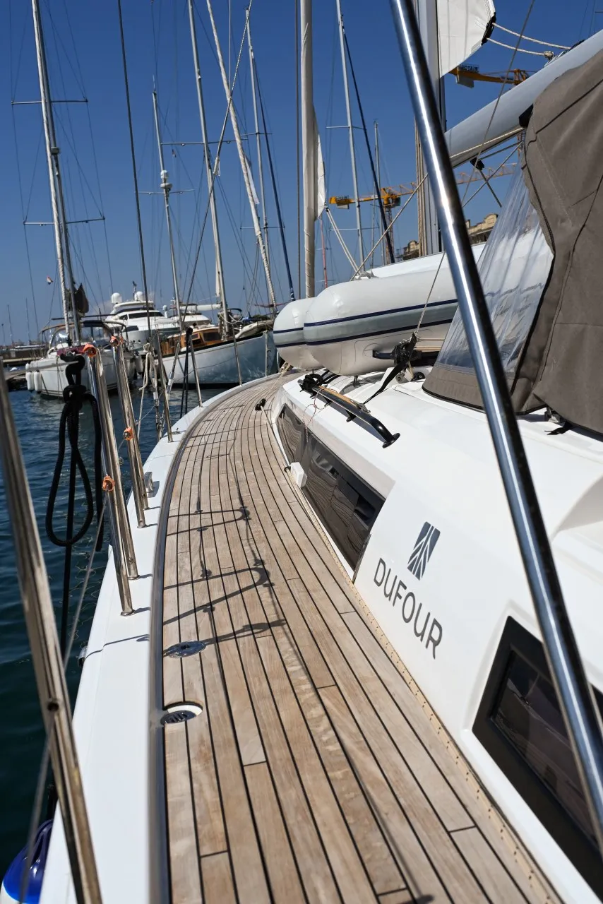 La Familia - Sailboat in Zadar