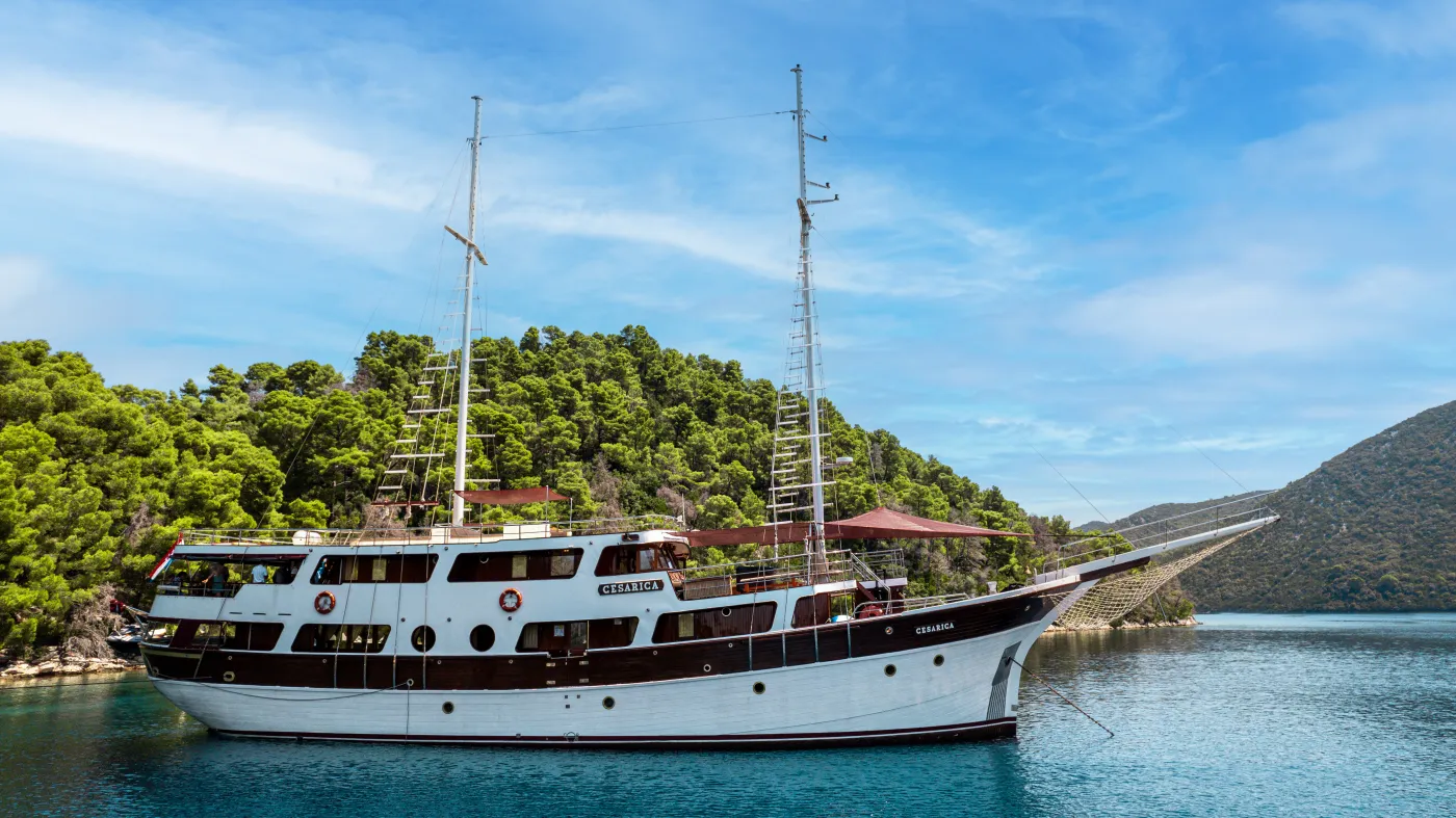 Cesarica - Sailboat in Split