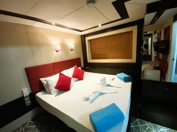 M/Y Honors Legacy