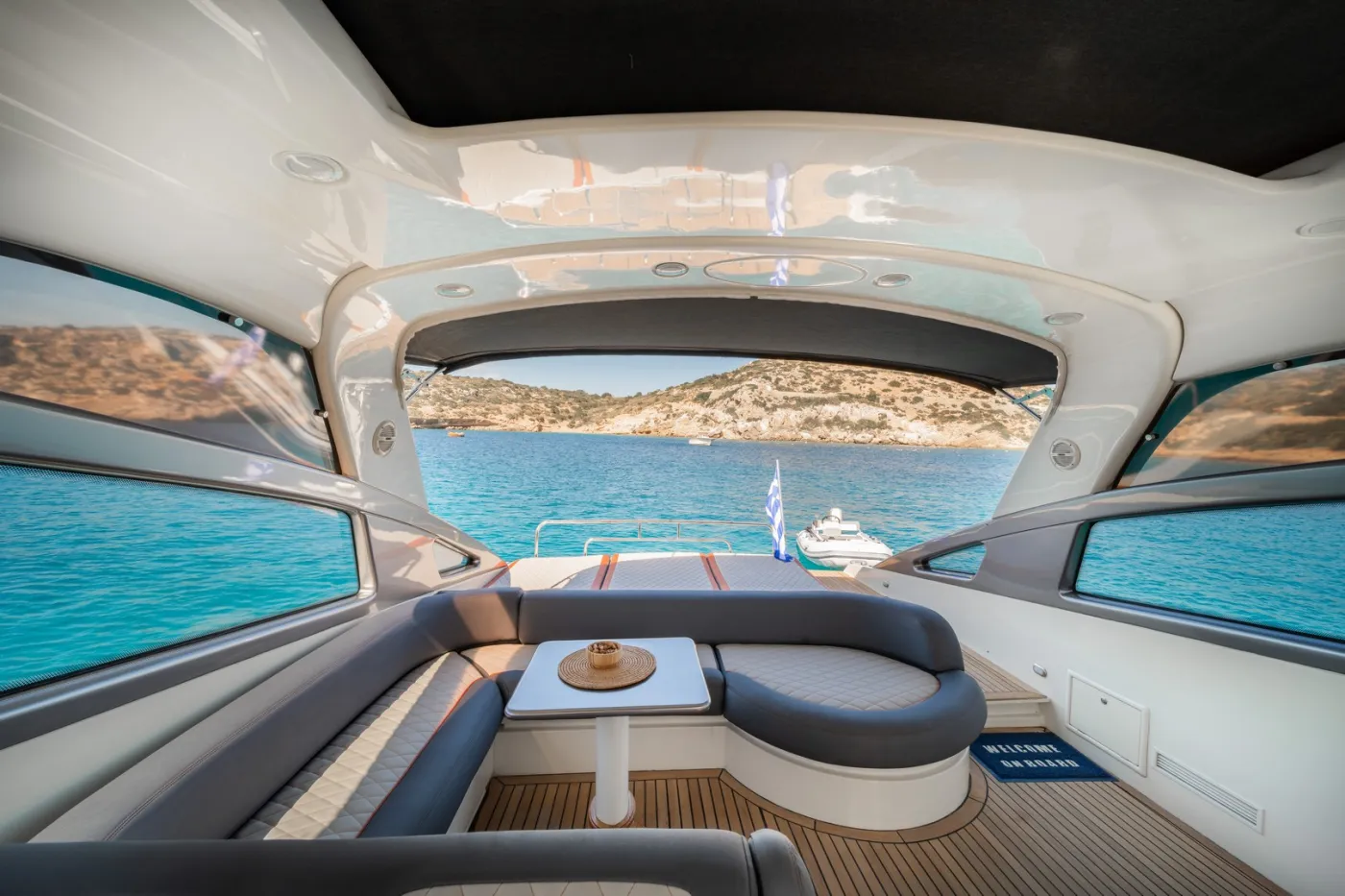 ORION - Motor Yat içinde Mikonos