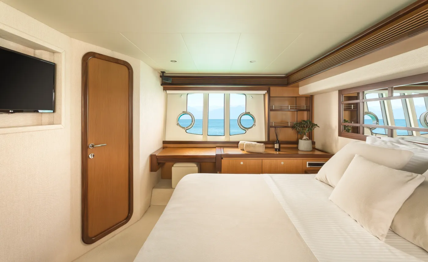 ESCAPE - Motor Yacht in Ornos
