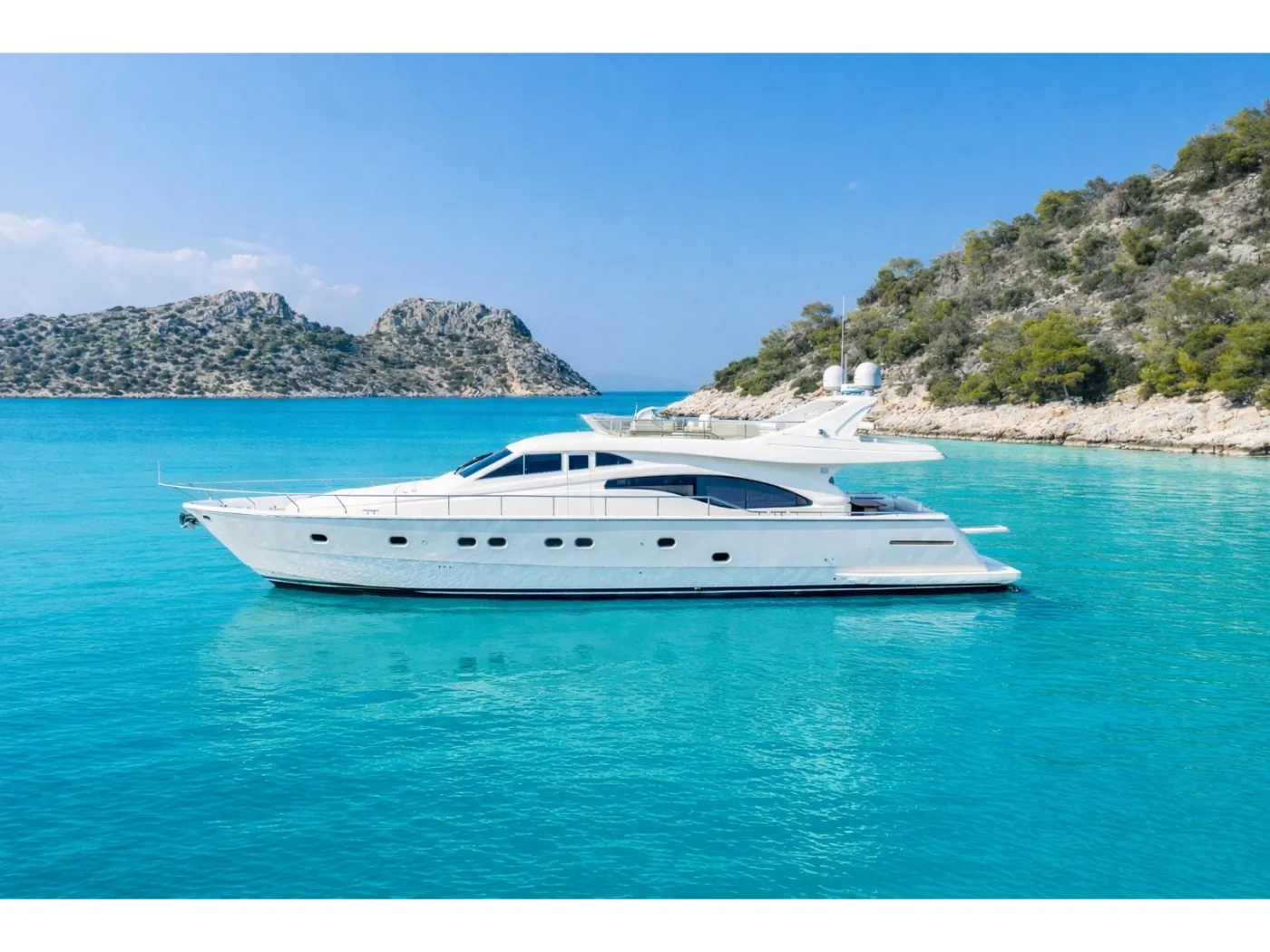 SIMPLY BRILLIANT - Motor Yacht in Ornos