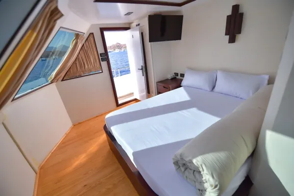 Luxury suite upper deck