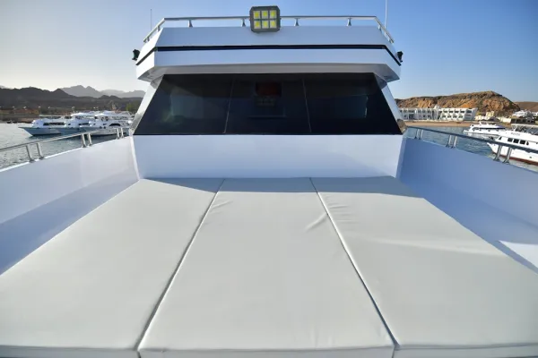 Twin bed cabin lower deck 4
