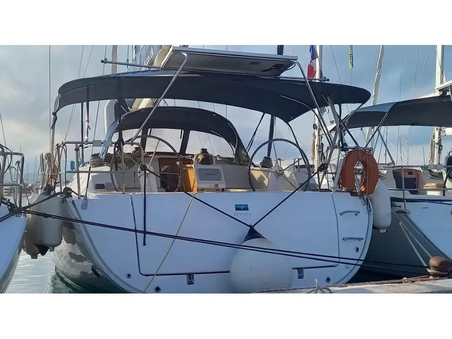 Captain John - Sailboat in Nikiana
