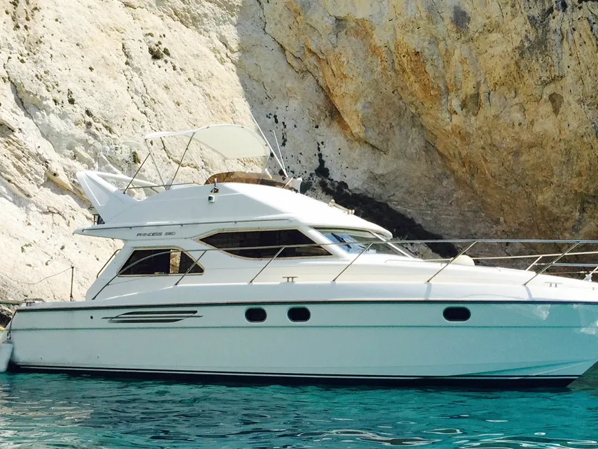Constantin 2 - Motor Yacht in Paros