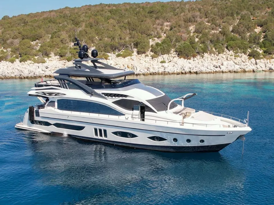 Den Den - Motor Yacht in Eskiçeşme