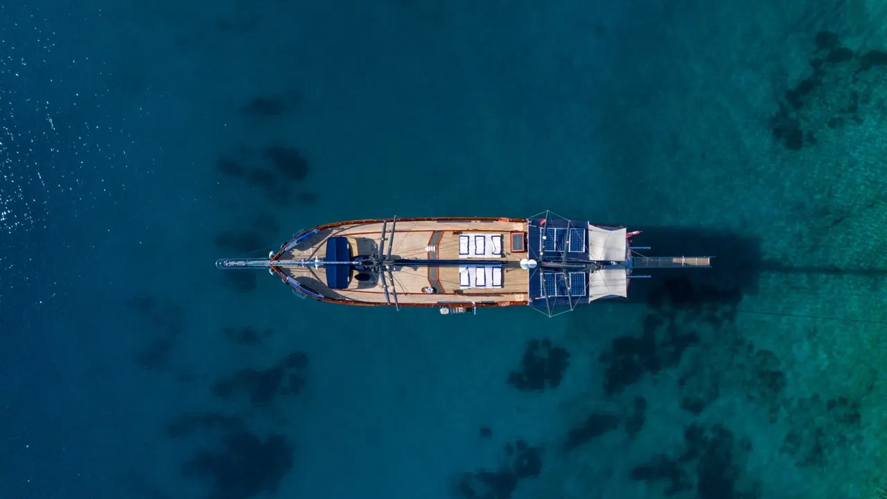 Capricorn 1 - Sailboat in Alimos