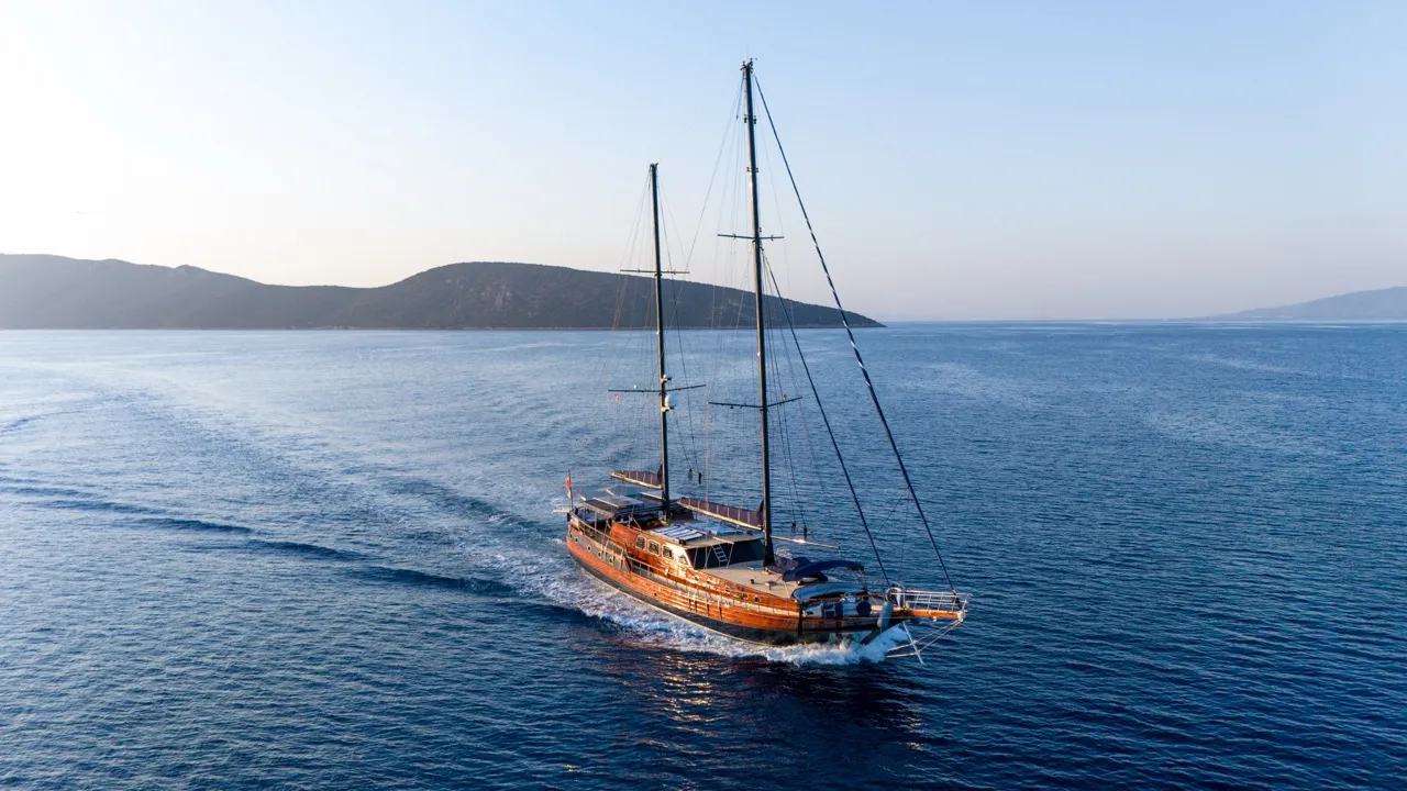 Capricorn 1 - Sailboat in Alimos