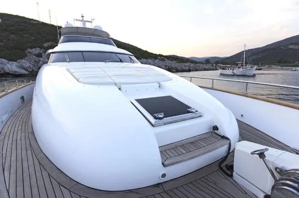 24M Deluxe Maiora Motoryacht