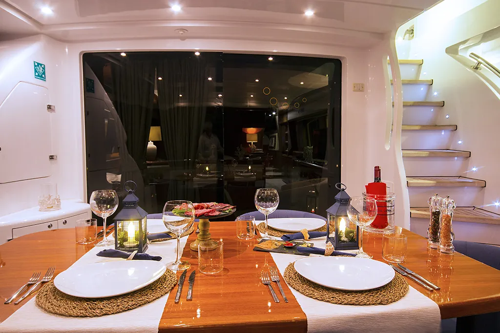 24M Deluxe Maiora Motoryacht - Motor Yat içinde Eskiçeşme