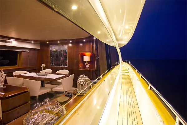 24M Deluxe Maiora Motoryacht