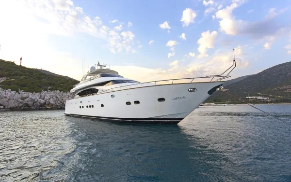 24M Deluxe Maiora Motoryacht
