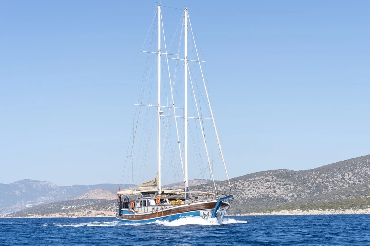 GOZDEM THE ONE - Gulet içinde Eskiçeşme