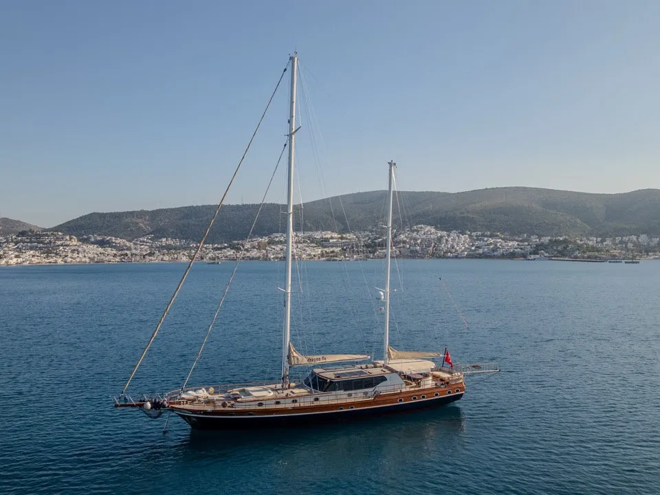 DRAGON FLY - Sailboat in Eskiçeşme