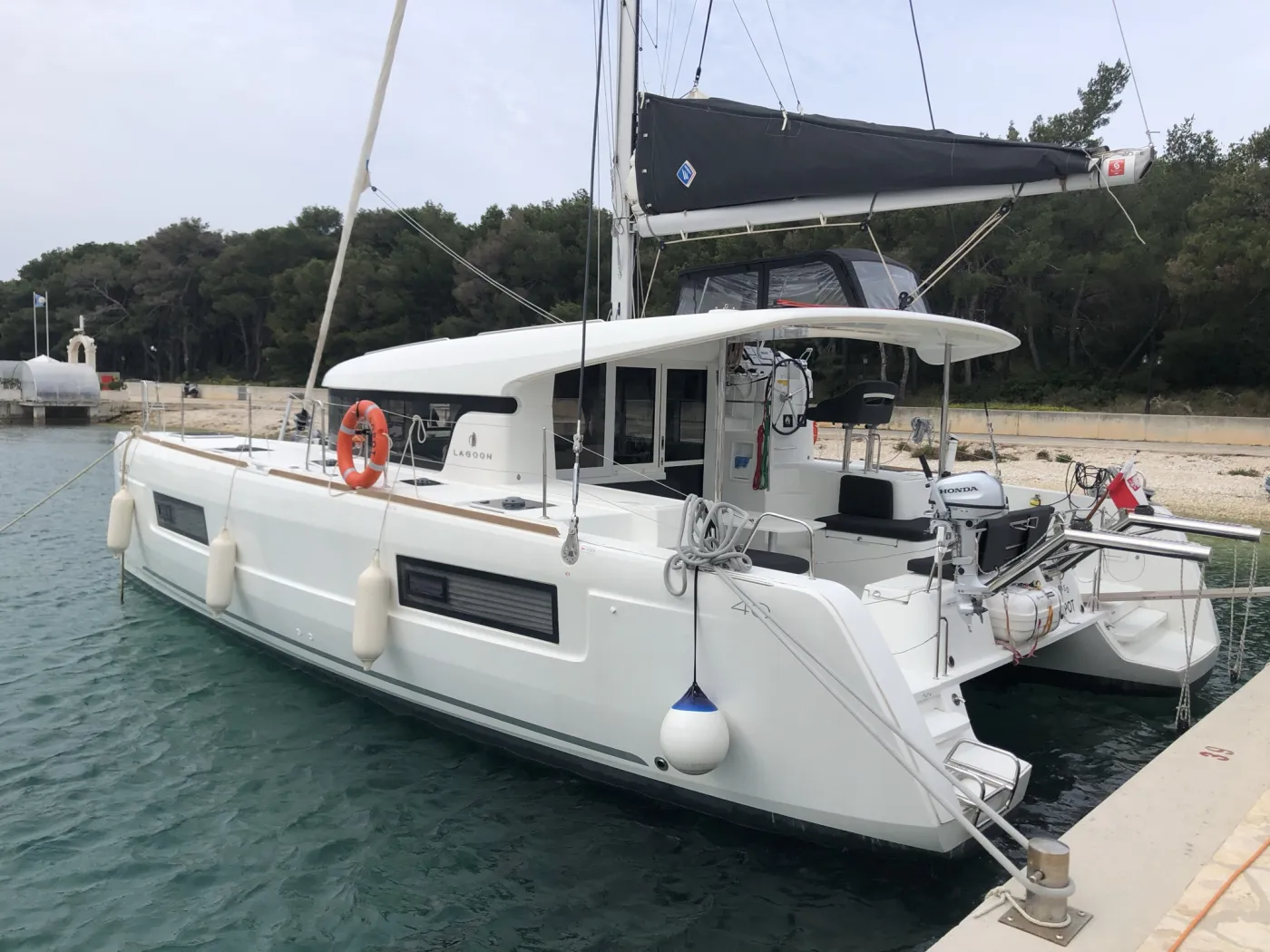 EL PASO - Catamaran in Rogoznica