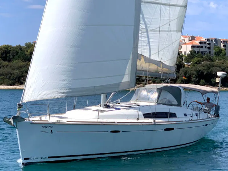 Big Tasty - Sailboat in Rogoznica