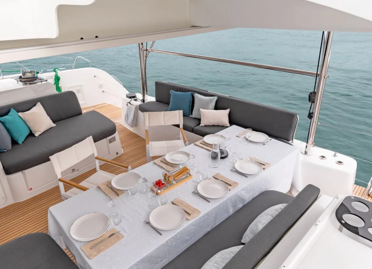 Blue Regeneration - Catamaran in Sant Antoni de Portmany