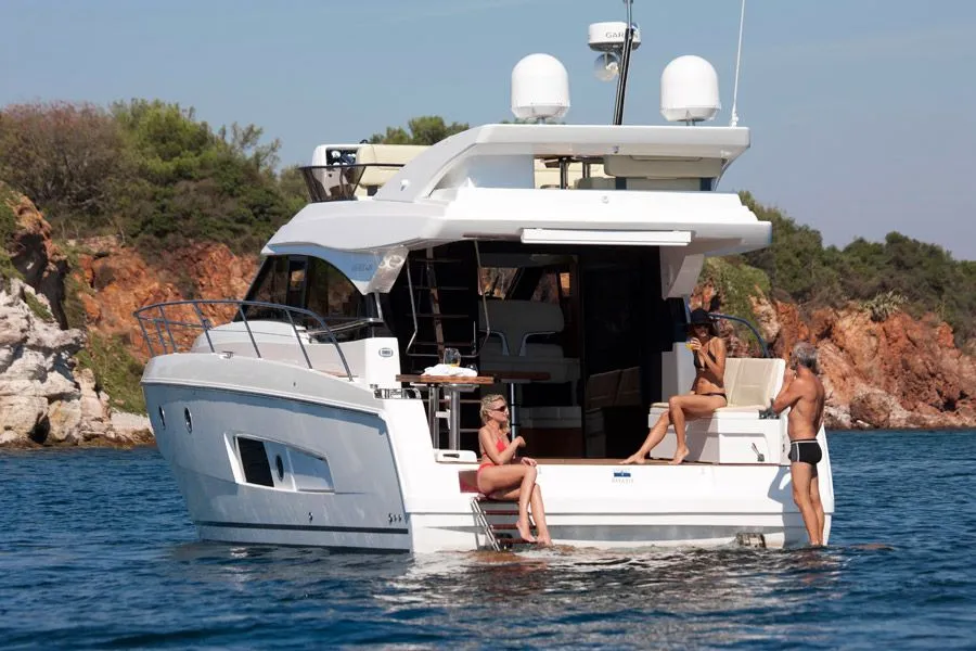 Zanngi - Motor Yacht in Podstrana