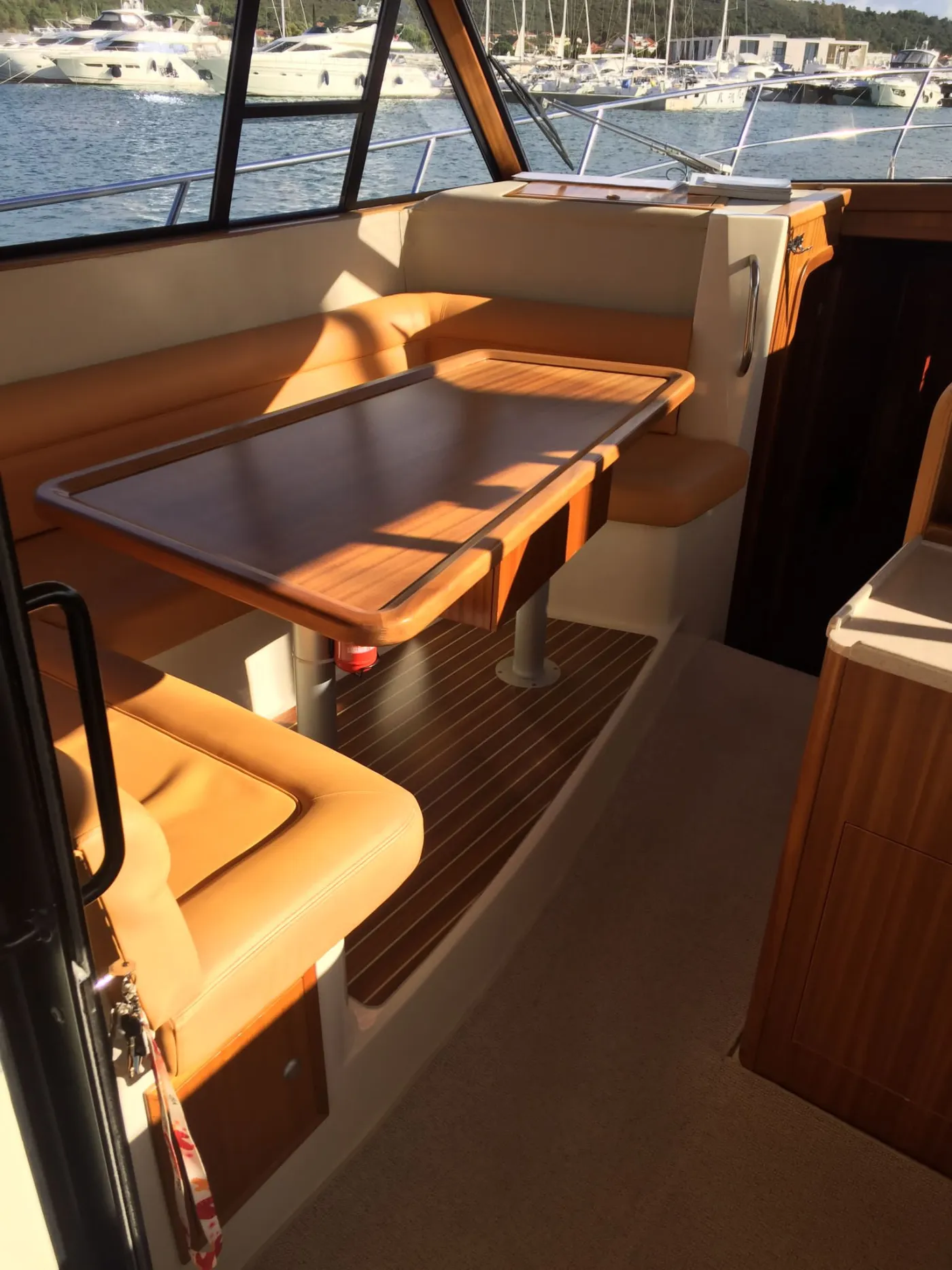 Tina II - Motor Yacht in Zadar