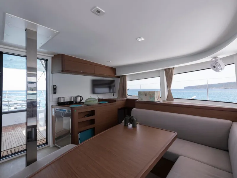 Side - Catamaran in Sant Antoni de Portmany