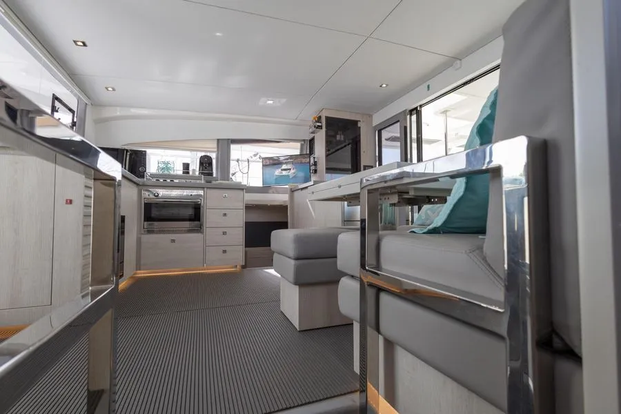 LEOPARD 43 PAULINE POWERCAT - Catamaran in Sant Antoni de Portmany