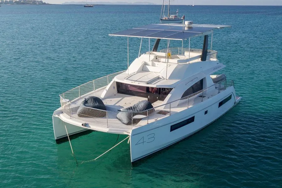 LEOPARD 43 PAULINE POWERCAT - Catamaran in Sant Antoni de Portmany